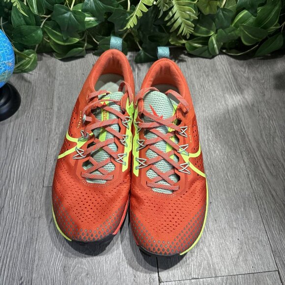 Nike React Pegasus Trail 4 Low Red Athletic Running Shoes DJ6159-801 Womens 8.5 - Picture 2 of 10